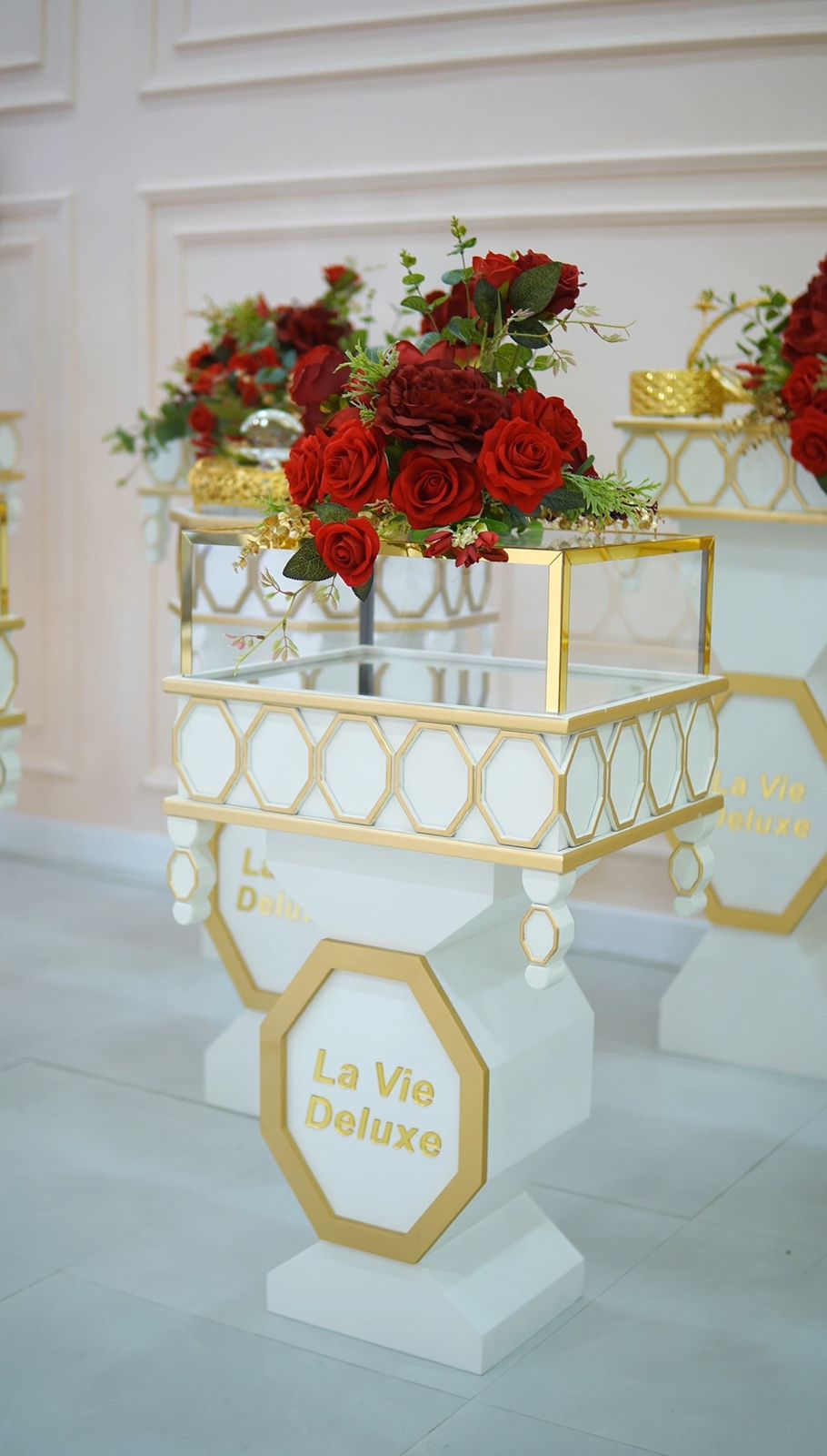 La Vie Deluxe xonçaları